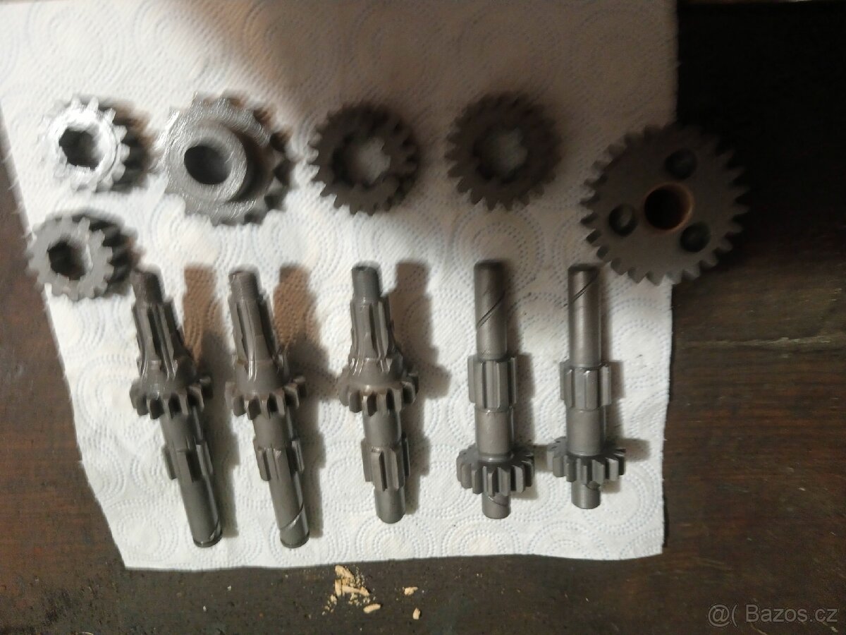 Díly převodovek Jawa pionýr 555 - 2