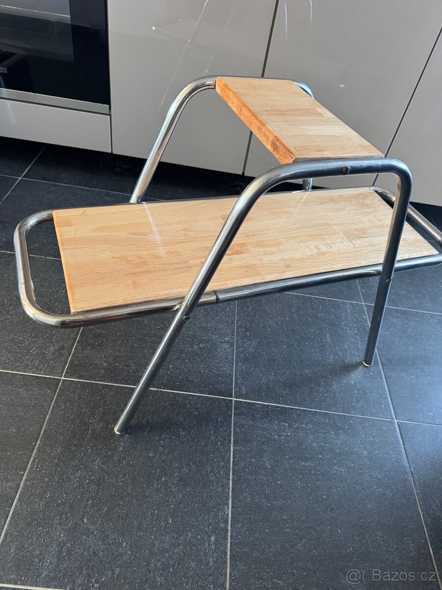 Chromovaný etazer po renovaci - 2