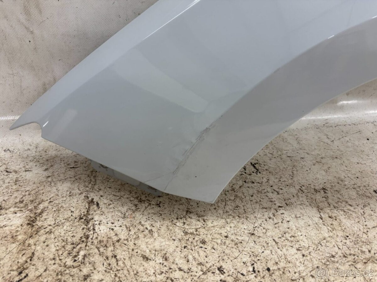 Přední levý blatník Škoda Rapid - 2