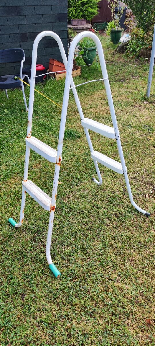 Žebřík do bazénu - 2