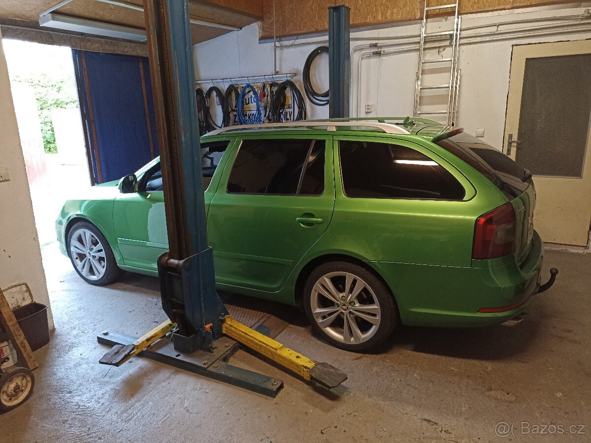 Dvouslopový zvedák - 2