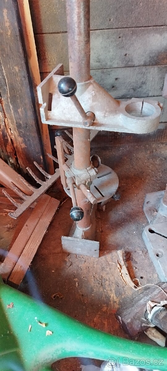 Stojan na vrtačku - 2