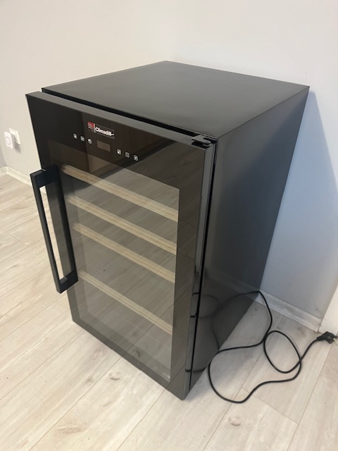 Vinotéka CLIMADIFF - 2