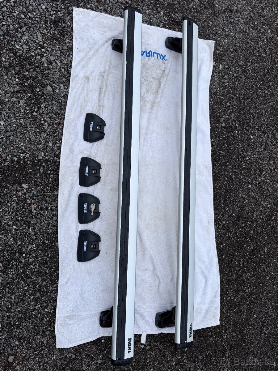 Tesla model S - příčníky Thule - 2