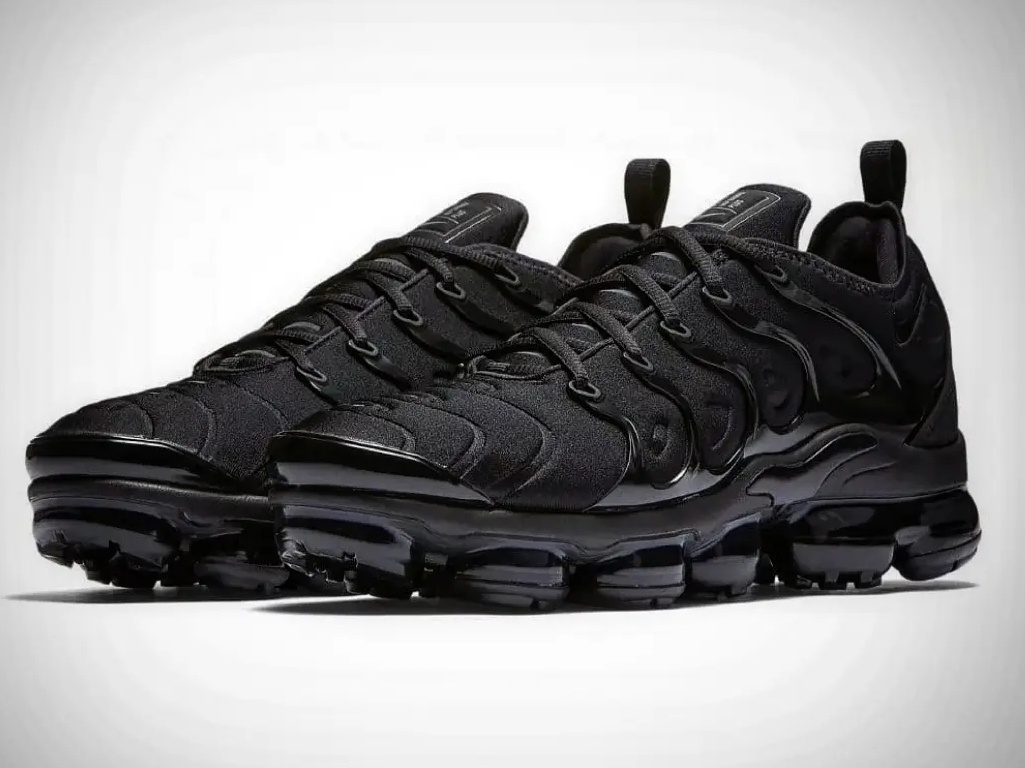 NIKE Air VaporMax PLUS 2019 "Triple black" - 2