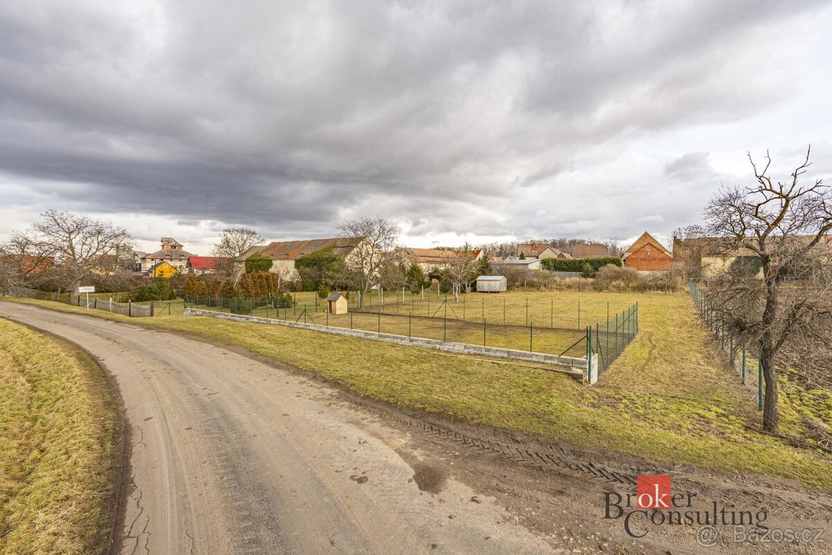 Prodej, pozemky/bydlení, 1985 m², Louny, Louny [ID 81412] – pohled 2