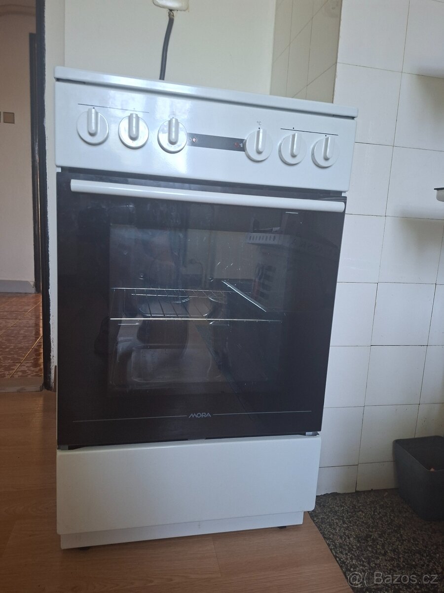 Sporák s klasickým plotýnky - 2