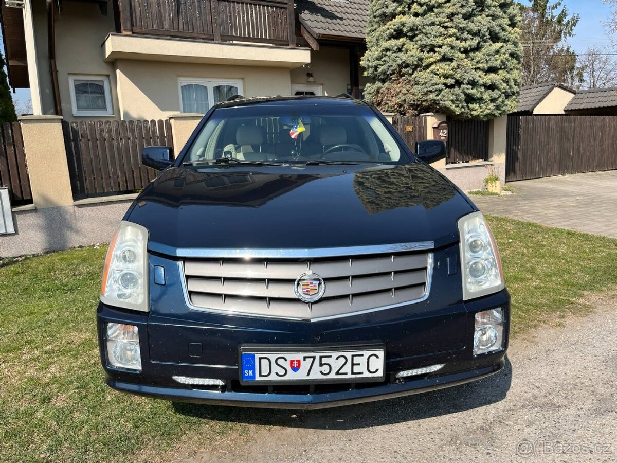 Cadillac SRX 4.6i - 2