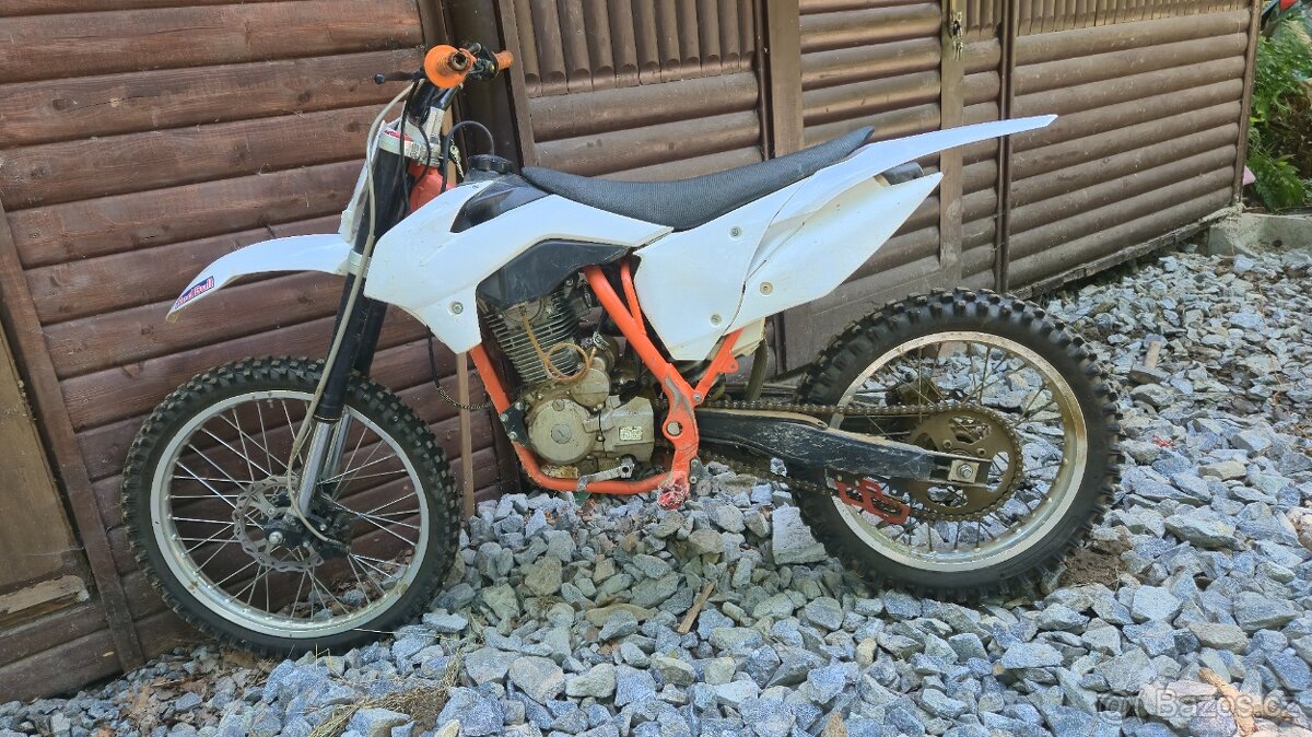 Ultimate racing 250