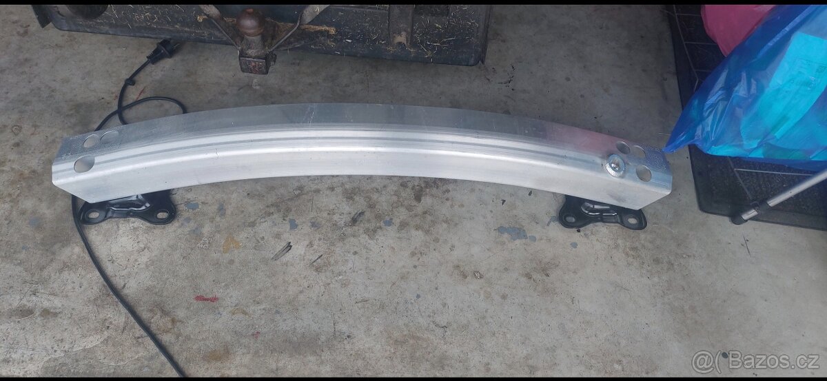 Naraznik tesla model Y - 2