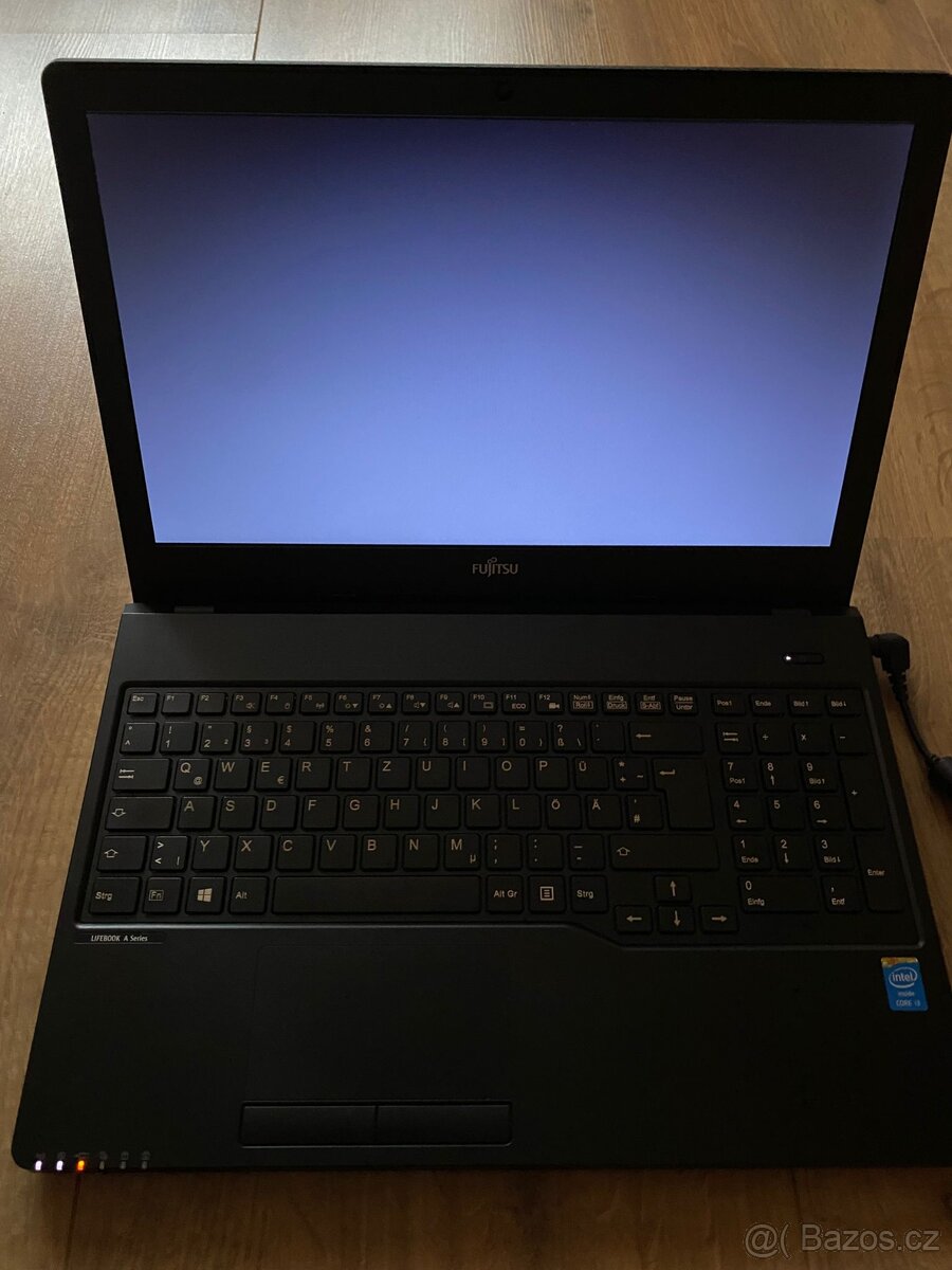 Notebook Fujitsu Lifebook A555 - 2