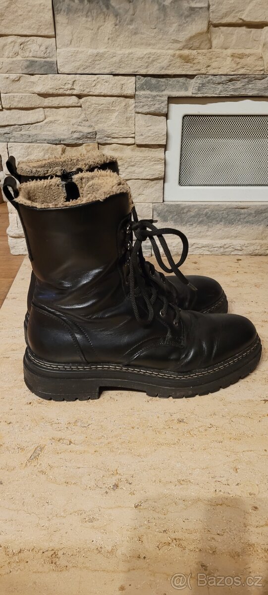 Skoro nové zimní teplé vysoké boty vel. 40 - 2