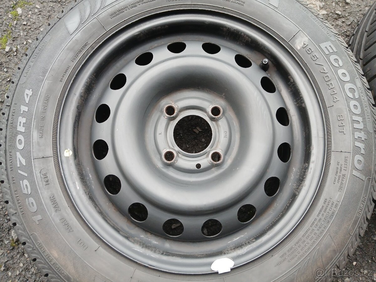 Prodám sadu kol Nissan 165/70R14 letní - 2