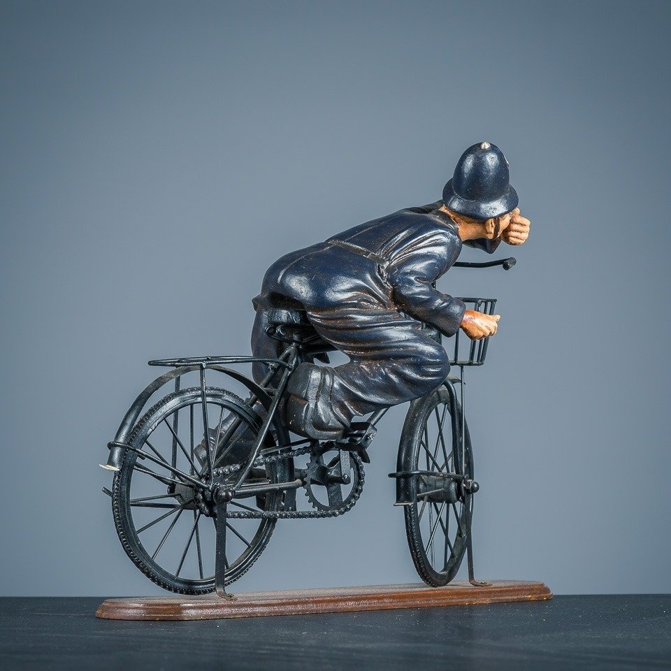 POLICISTA NA KOLE, KOLO, POLICIE - 2