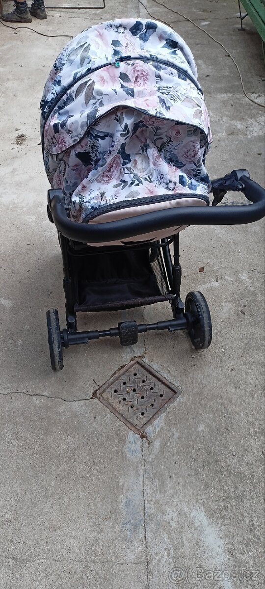 Dětský kočárek - 2