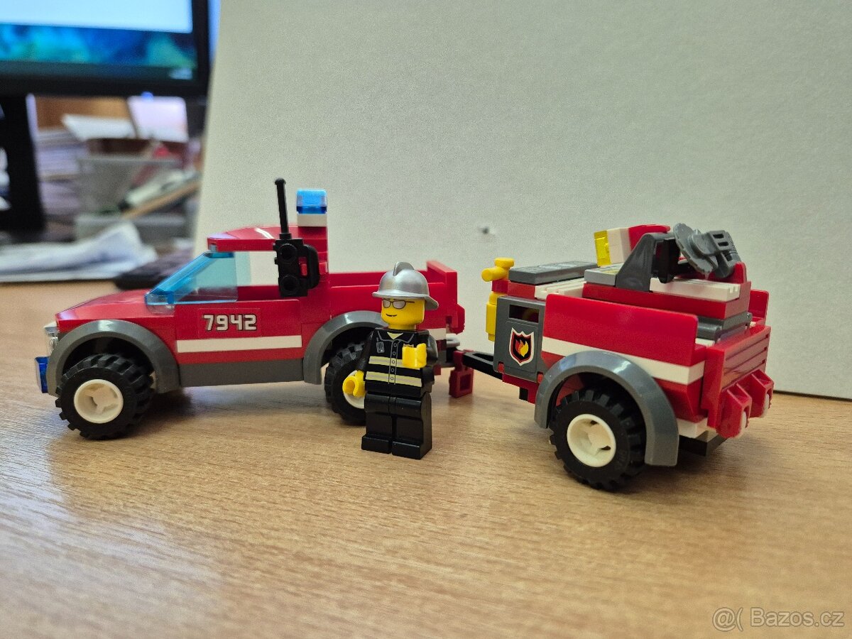 LEGO City 7942 Hasičský pick-up - 2