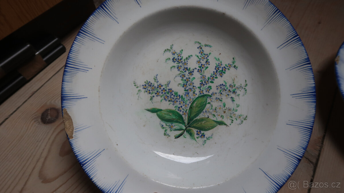 Ručně malované talíře na pověšení na stěnu i s držáky - 2