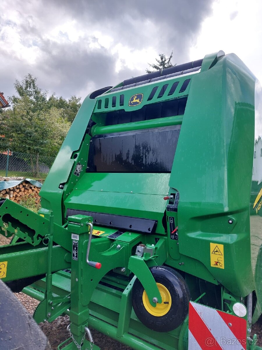 John Deere V451M - 2