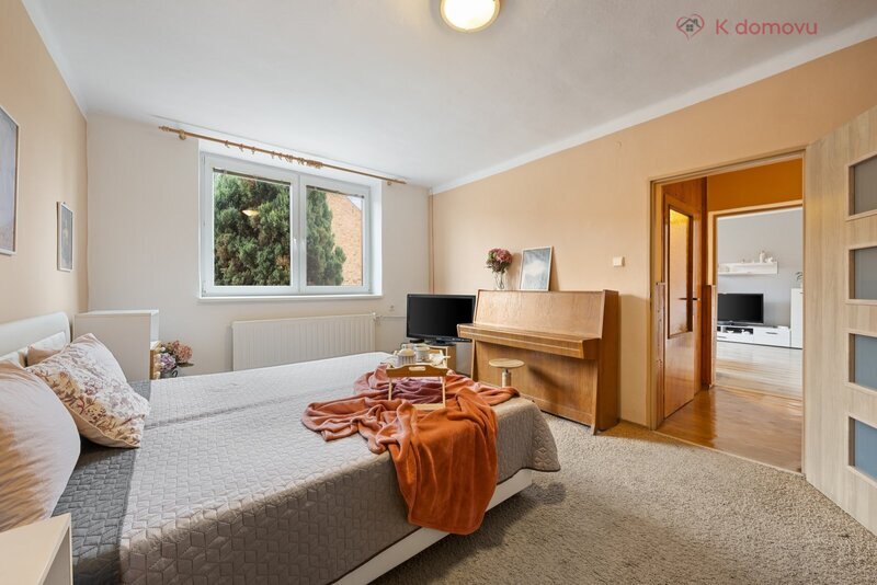 Prodej RD 5+2 v obci Kunovice s dvorkem a zahradou, okr. Uhe - 2