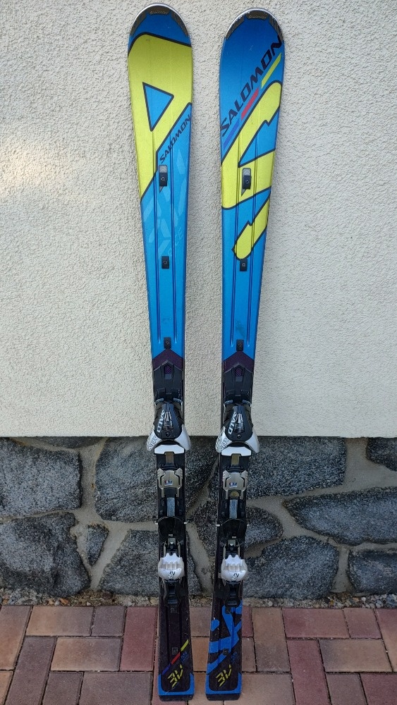 Krásné sjezdové lyže SALOMON Powerline, 165cm. - 2