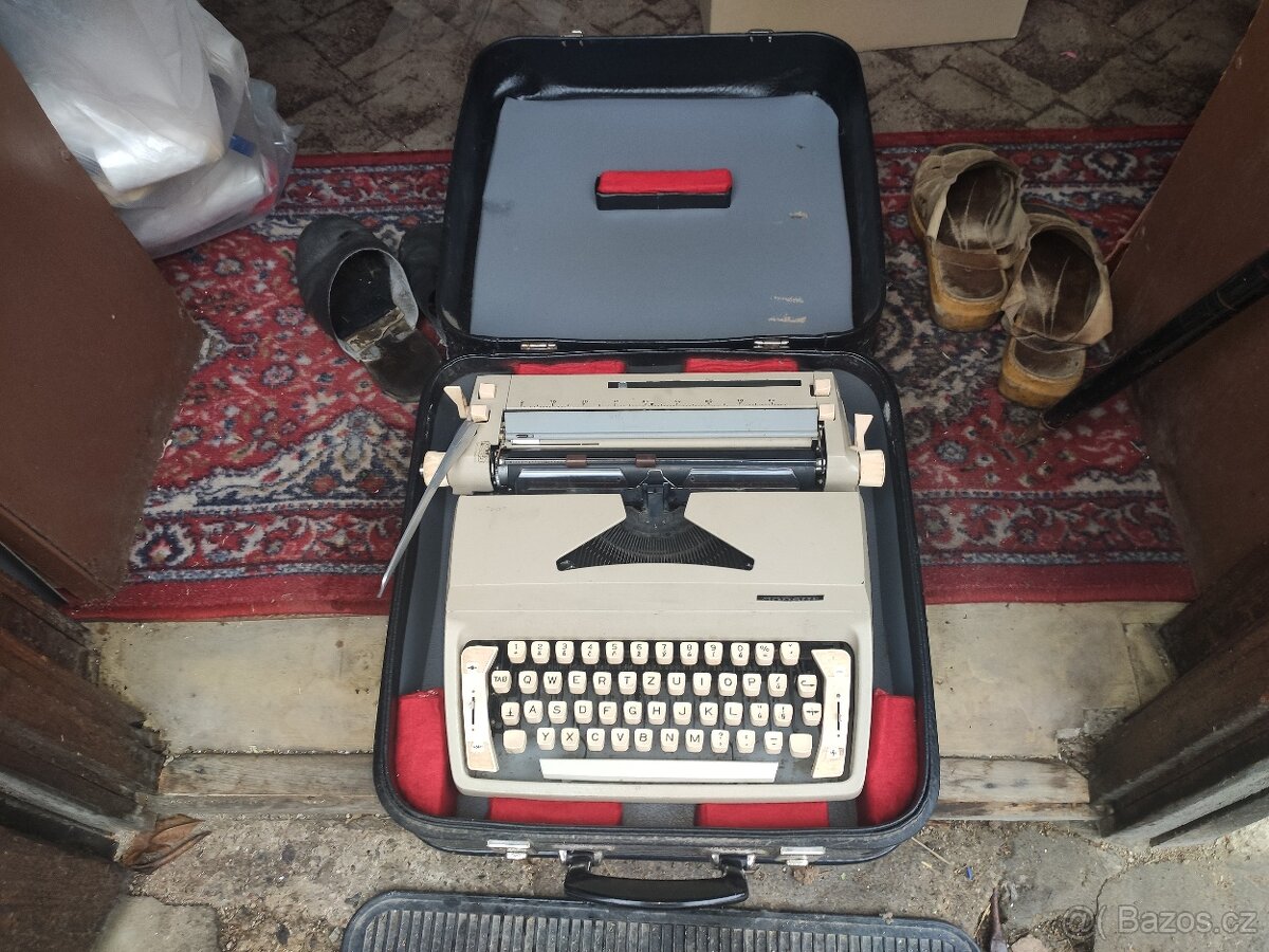 Psací stroj Consul - 2