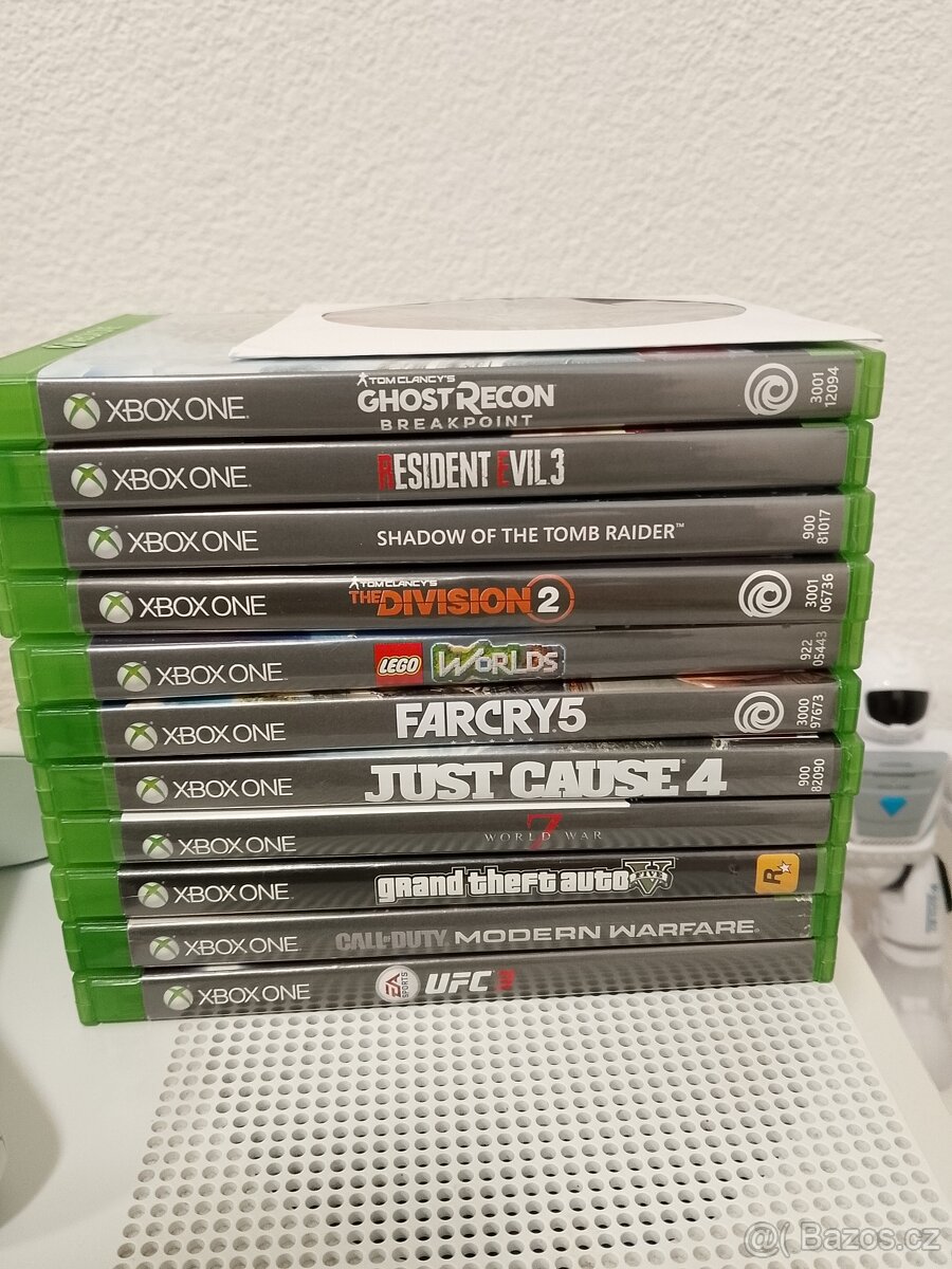 Xbox One S 1T + 6 libovolných her - pěkný stav - 2