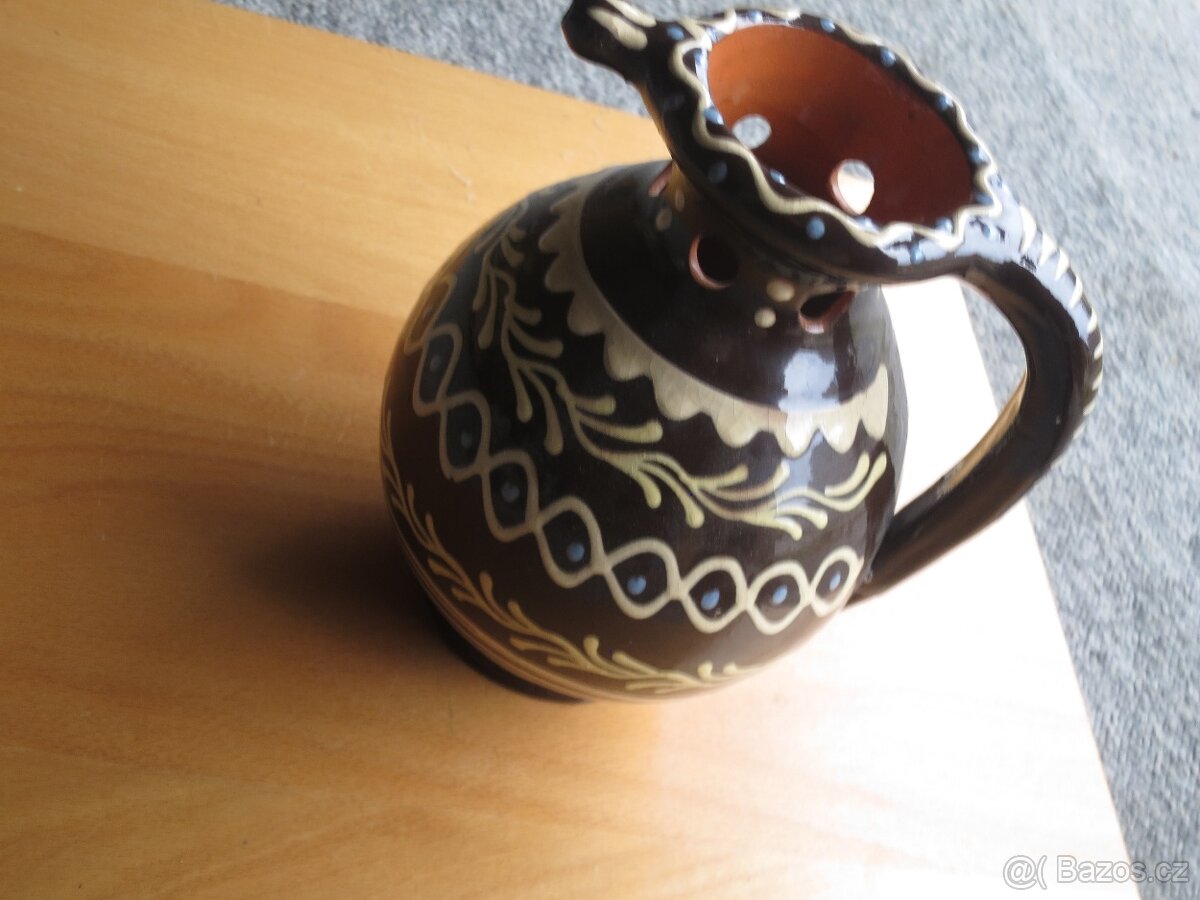 Keramický džbán. - 2