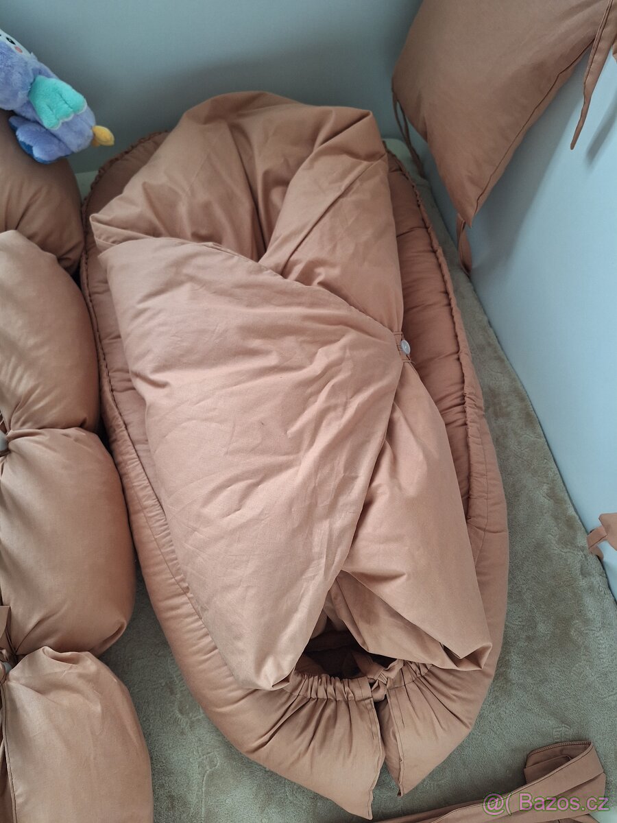 Péřová zavinovačka a hnizdečko - 2