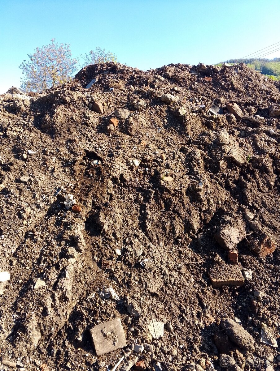 Zemina, hlína, navážka - 2