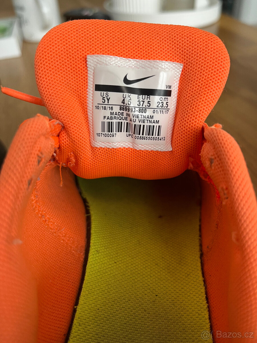 Nike vel 4,5 - 2