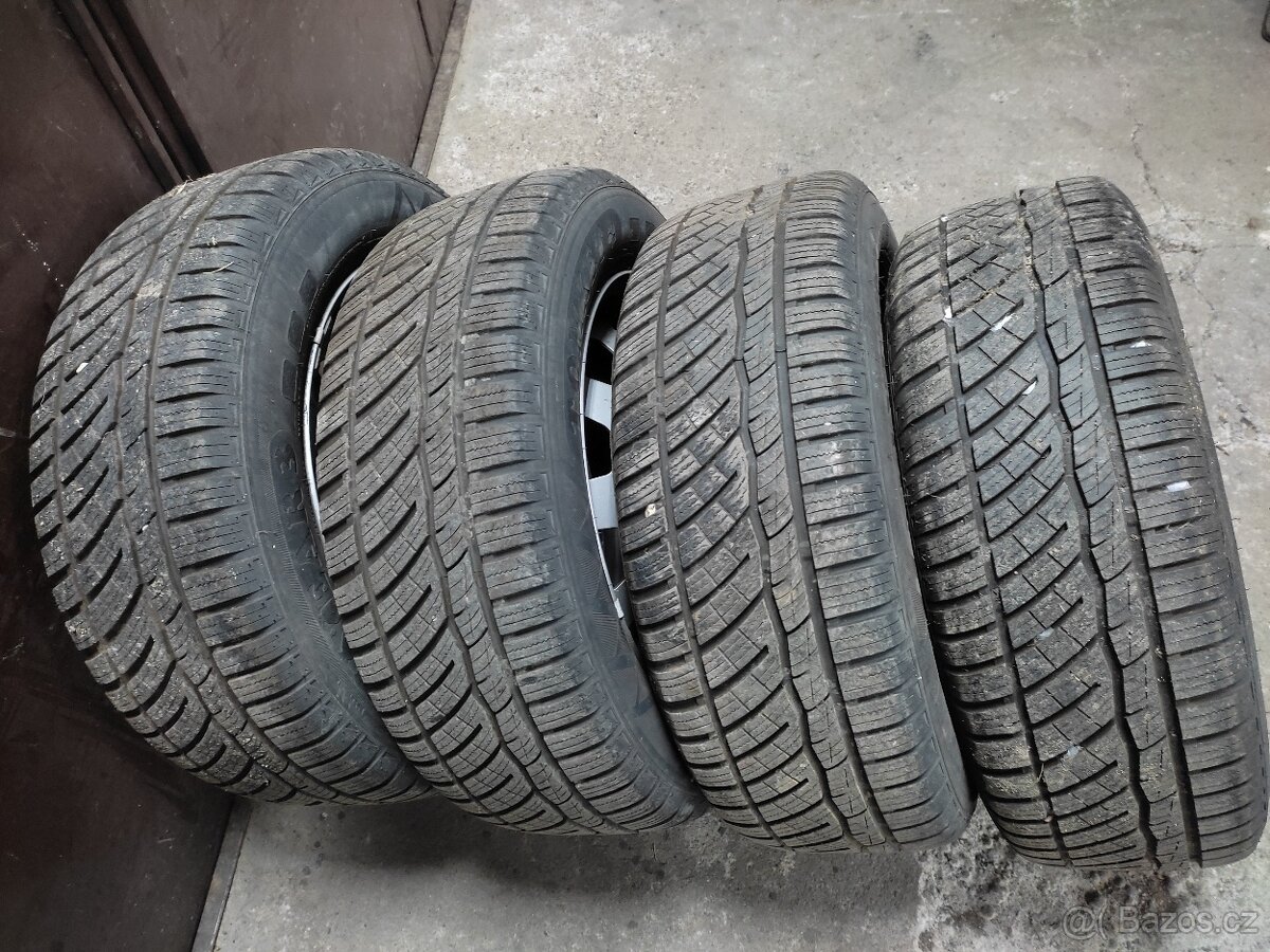 SADA CELOROČNÍCH KOL SUZUKI SX4 215/60R16 - 2