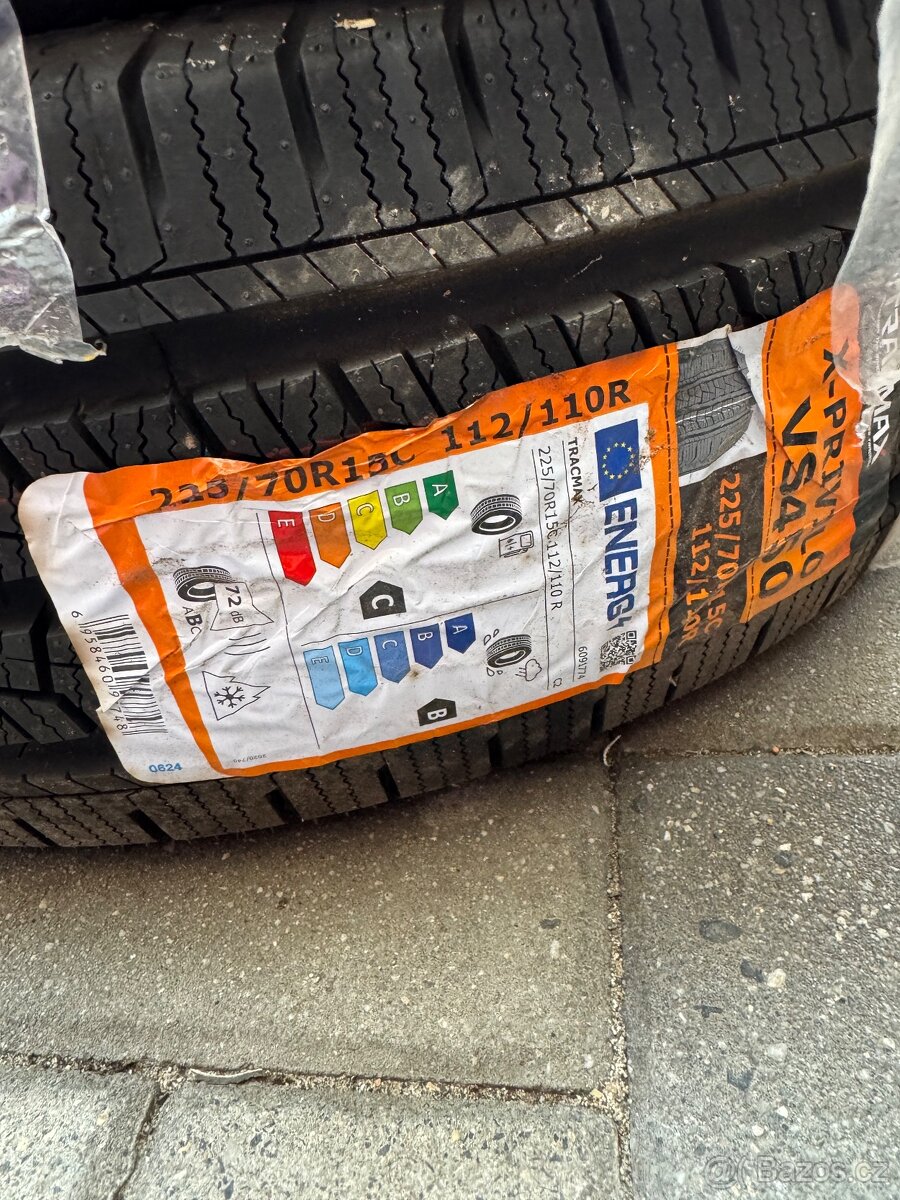 2 nové pneu - 2