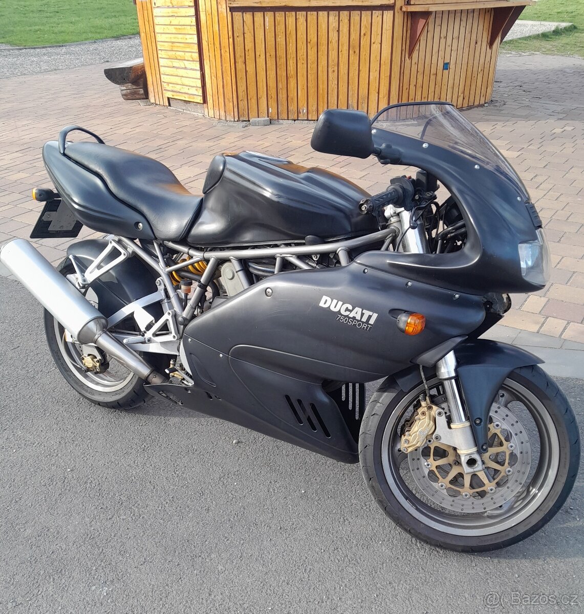 Ducati 750 Supersport - 2