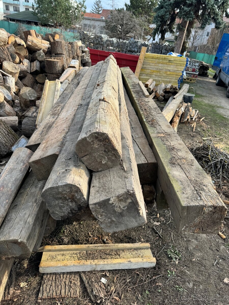 Dřevěné modřínové trámy / trámky - 2