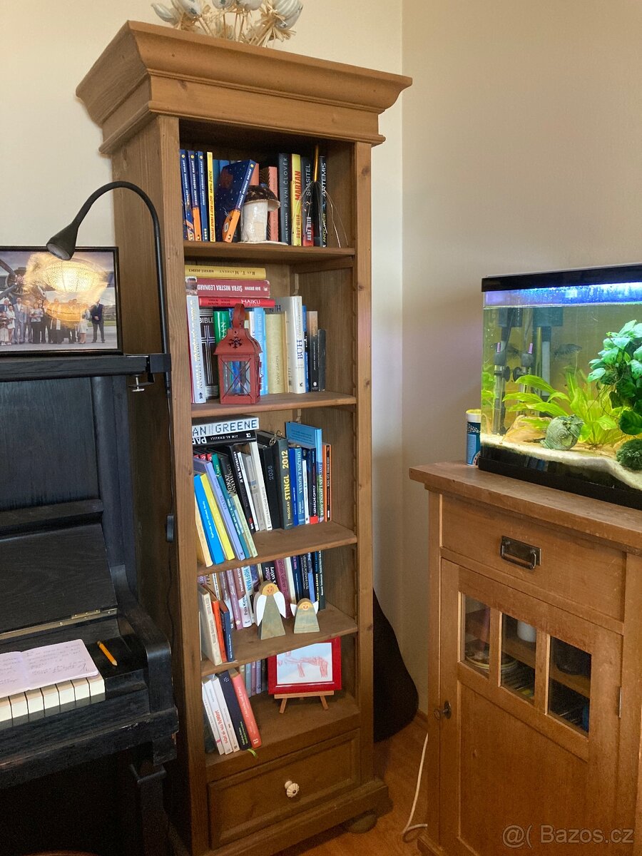 Rustikální knihovna z masivu - 2