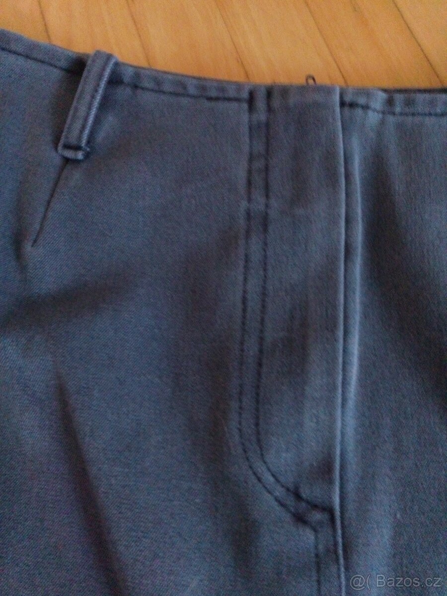 Modrá minisukně - 2