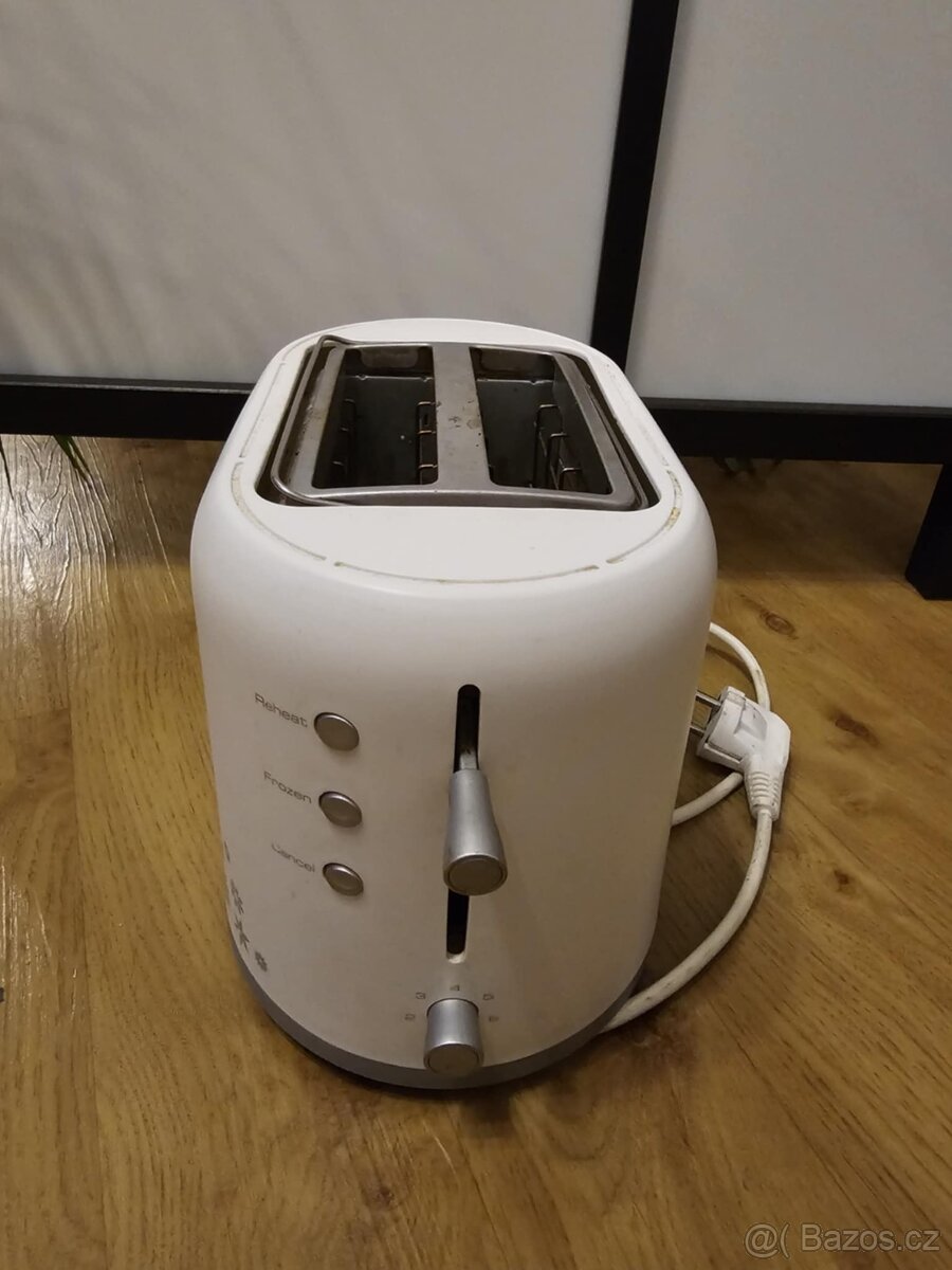 Praktický topinkovač - 2