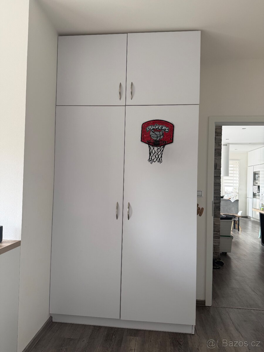 Šatní skříň - 2