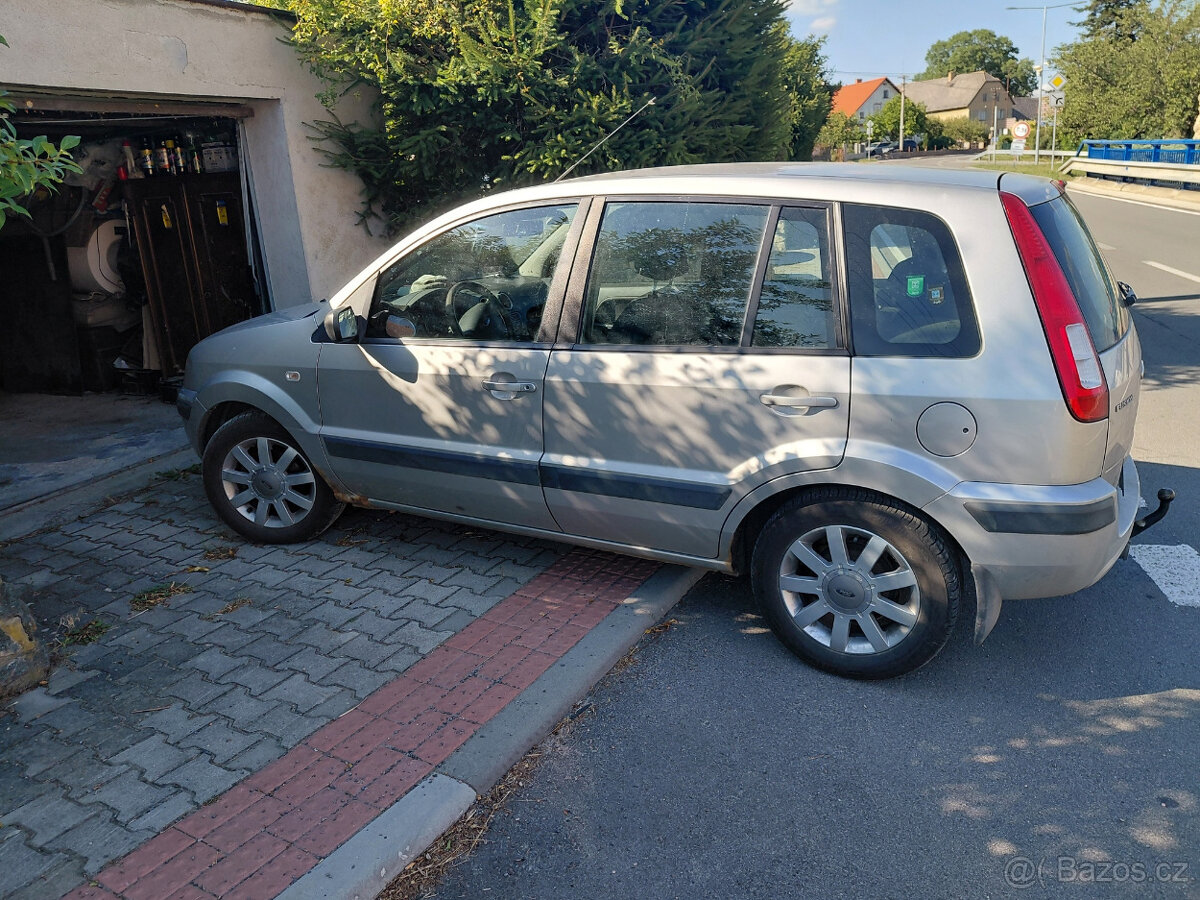 Ford Fusion - 2
