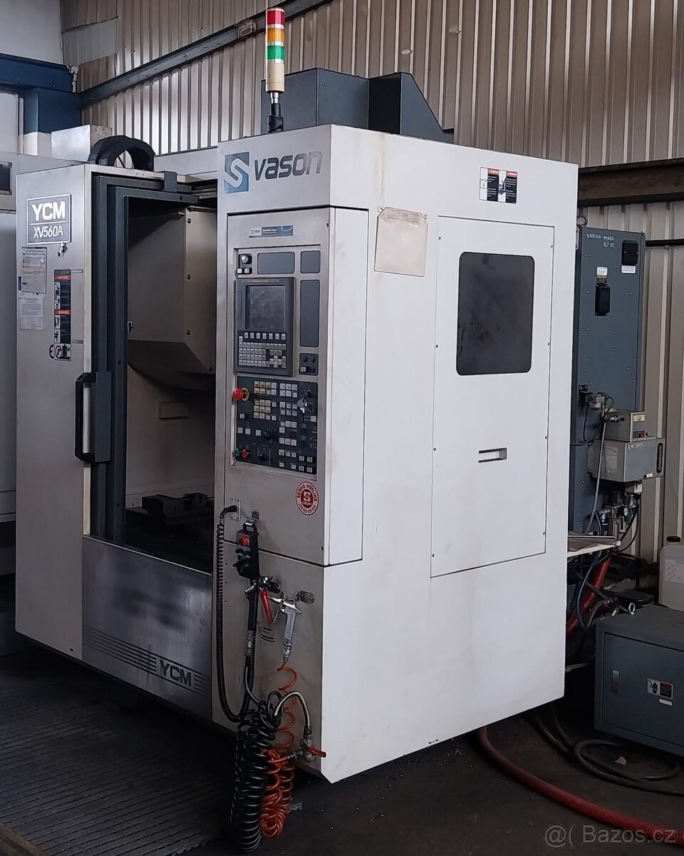 3-osé CNC obráběcí centrum YCM XV 560A - 2