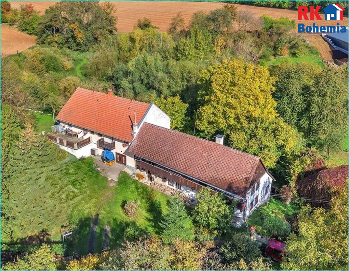 Prodej, rodinný dům, pozemek 2304 m2, Katusice, část Doubrav - 2