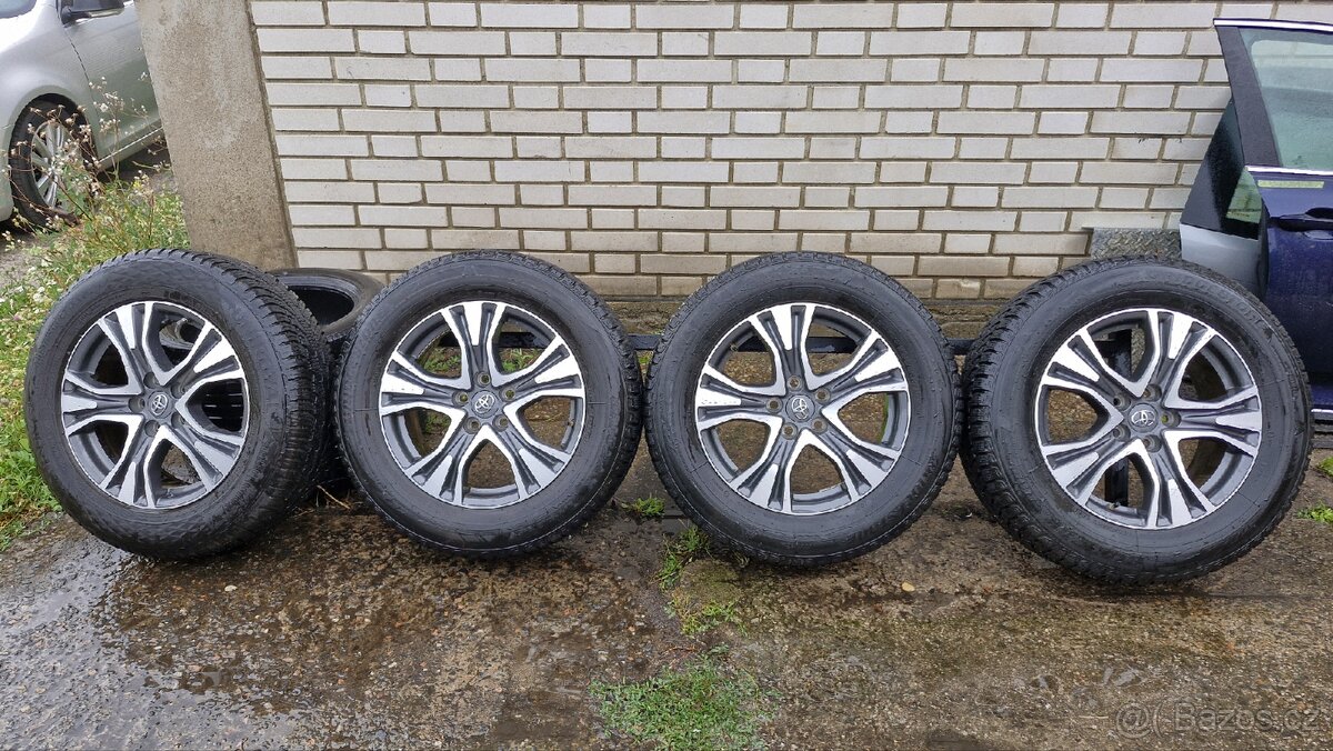 Prodám zánovní kola Toyota 225/65 R17, 5x114.3 - 2