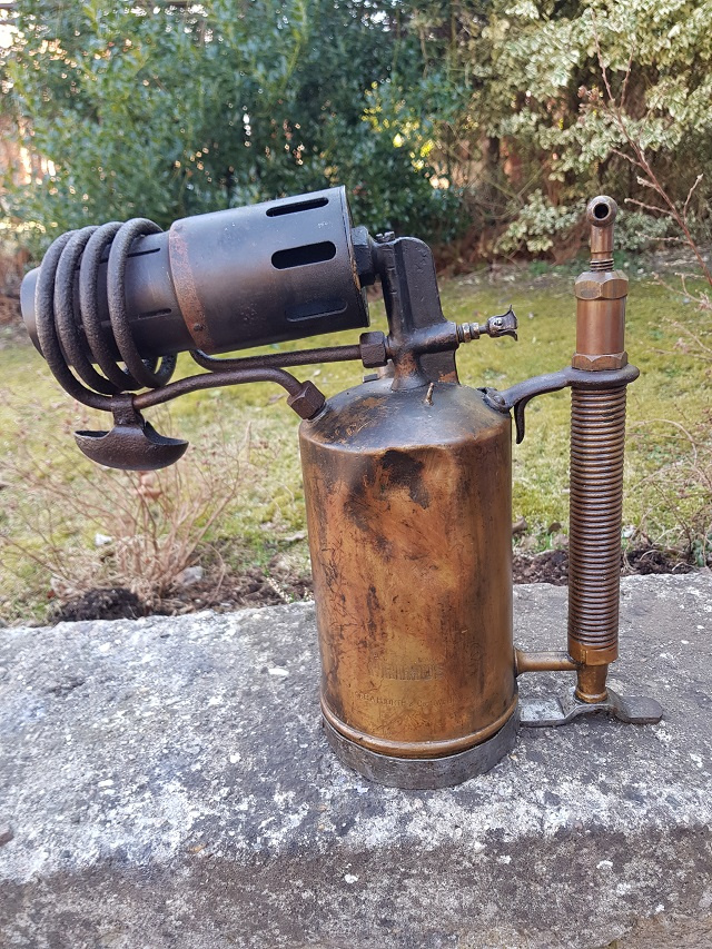 Stará velká letlampa Primus - 2