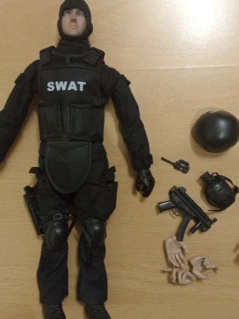 Rezervace Ken panáček panenka barbie kloubový ruce na výměnu - 2