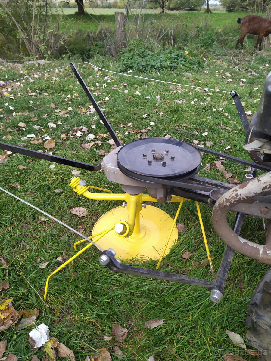 Obraceč sena Jikov - 2