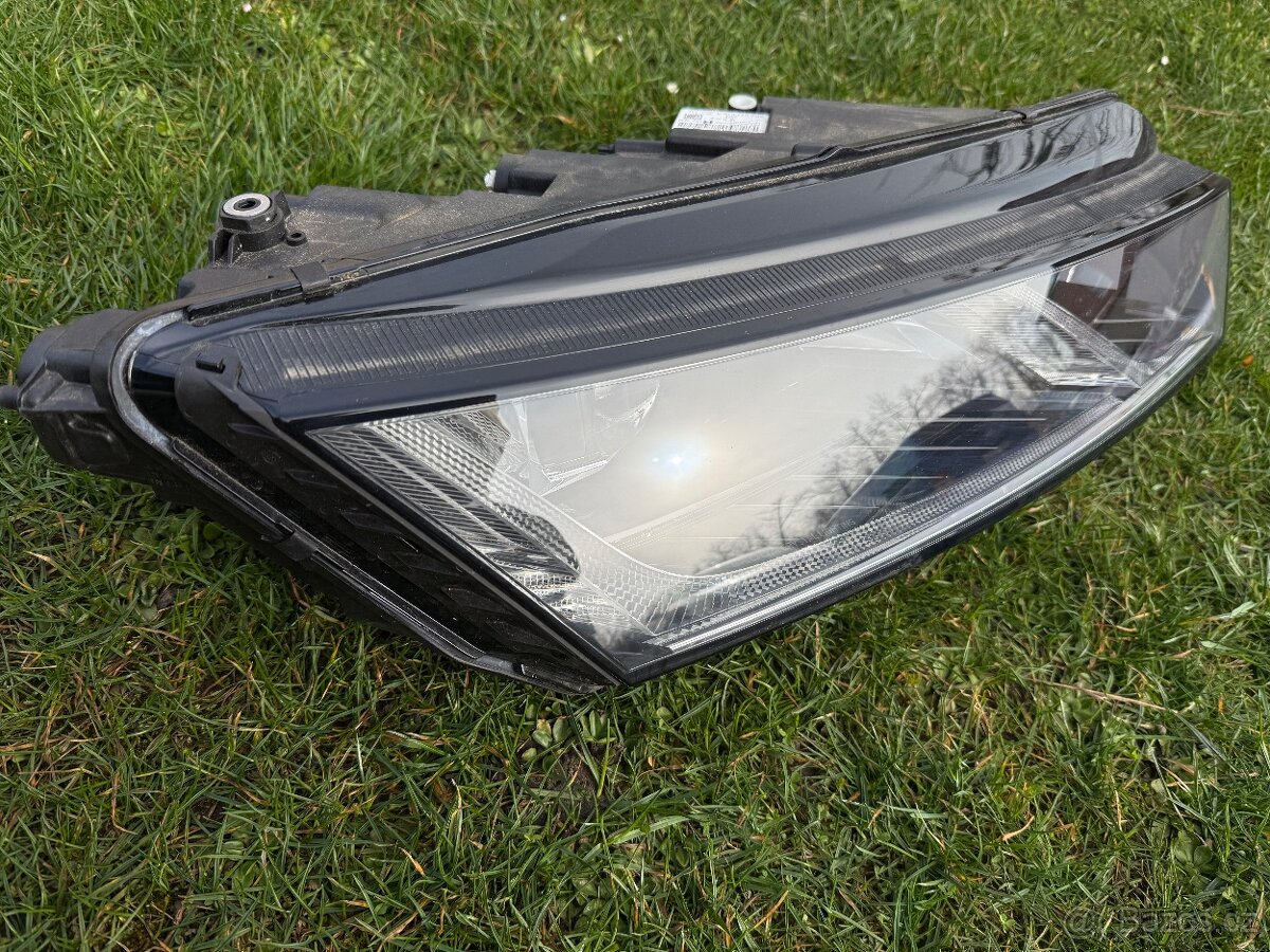 Octavia 4 IV světlomet 5E4941016A - 2