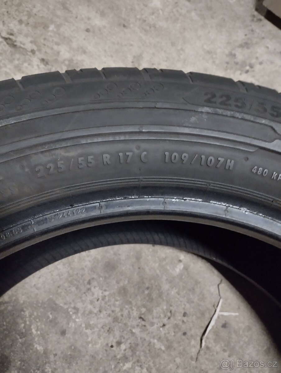 Continental 225/55 R17C DOT1322 - 2