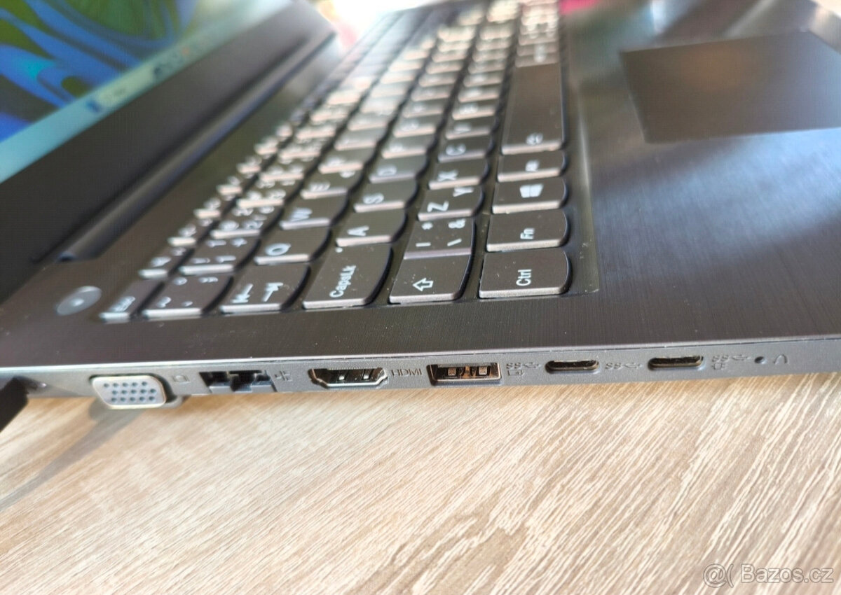 notebook Lenovo V330-15IKB, SSD 250GB, 15,6" LCD - 2