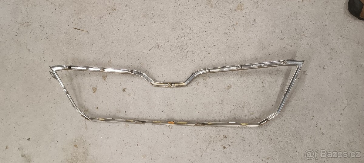 Chromový rámeček masky Škoda Superb 3 - 2
