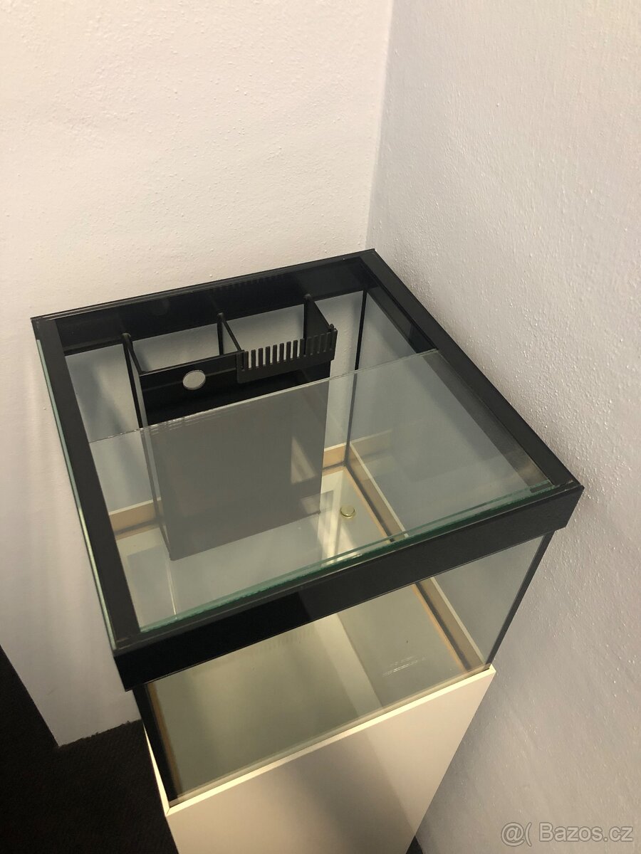 Akvárium s podstavcem -Sleva - 2